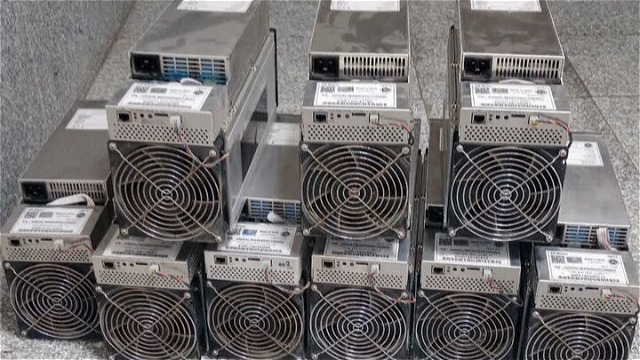 ۱۳ دستگاه ماینر قاچاق در میاندوآب کشف شد